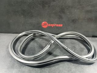 Уплотнитель двери передний Audi Q7 2007