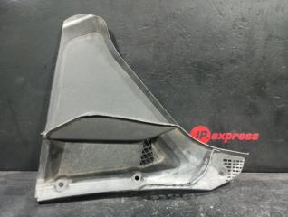 Пластик под капотом BMW 6 2013