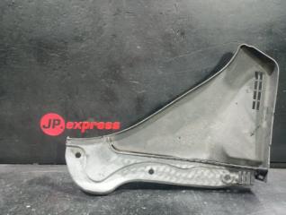 Пластик под капотом BMW 6 2013