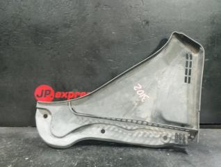 Пластик под капотом BMW 6 2014