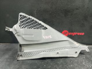 Пластик под капотом BMW 3 2012