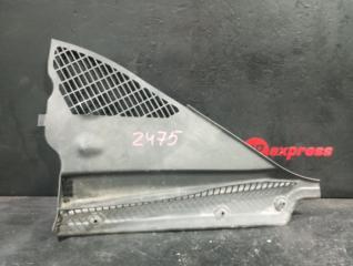 Пластик под капотом BMW 1 2012