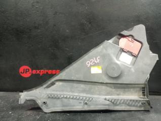 Пластик под капотом BMW 3 2012