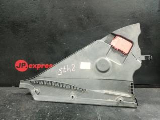 Пластик под капотом BMW 1 2012