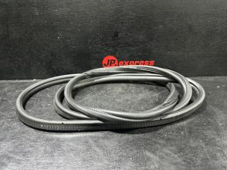 Уплотнитель багажной двери BMW 5 2012