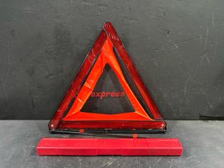 Знак аварийной остановки BMW X1 2010