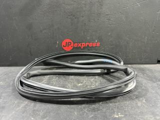 Уплотнитель капота BMW 5 2010