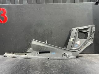 Пластик под капотом правый BMW 5 2010