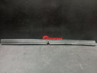 Уплотнитель капота BMW X1 2012