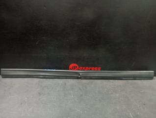 Уплотнитель капота BMW X1 2012