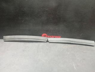 Уплотнитель капота BMW X1 2010