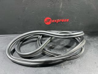 Уплотнитель багажной двери BMW 1 2012