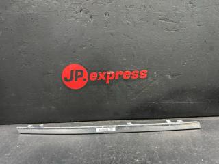 Накладка решетки радиатора правая mercedes-benz GL