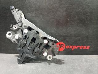 Запчасть петля капота левая BMW 5 2011