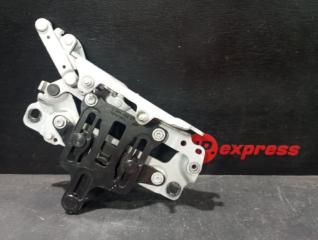 Запчасть петля капота левая BMW 5 2010