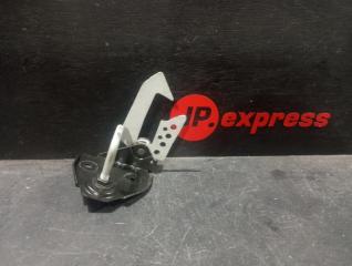 Захватный крюк капота правый BMW 5 2012