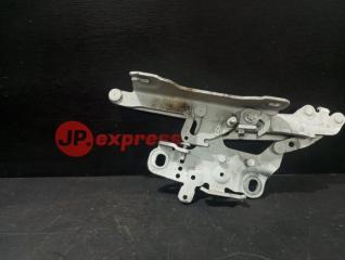 Петля капота правая BMW 3 2012 контрактная Петля капота правая BMW 3 2012