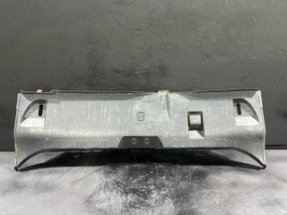 Накладка замка багажника BMW 5 2005