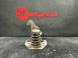 Захватный крюк капота BMW 5 2005