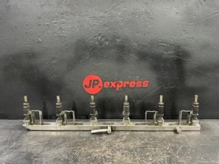 Топливная рампа с форсунками BMW 5 2005