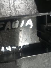 Кнопка стеклоподъемника Fabia