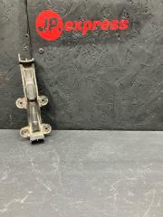 Кронштейн бампера AUDI 80 контрактная Кронштейн бампера AUDI 80