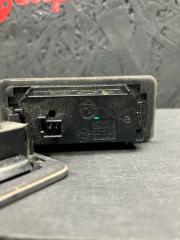 Плафон подсветки номера X1 2012 E84 N20B20A