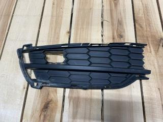 Решетка бампера передняя левая Skoda Karoq