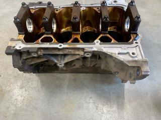 Фото запчасти блок двигателя Nissan X-Trail Б/У запчасть Запчасть блок двигателя Nissan X-Trail