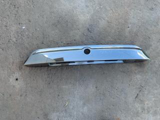 Хром крышки багажника Nissan Terrano