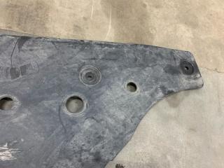 Защита днища кузова Free