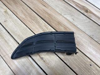 Решетка бампера передняя правая Toyota RAV4