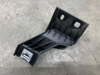 Запчасть кронштейн центральной консоли правый Skoda Octavia 2016