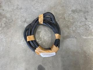 Запчасть уплотнитель лобового стекла LADA Niva