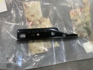 Запчасть кронштейн бампера передний левый Mercedes-Benz E-class