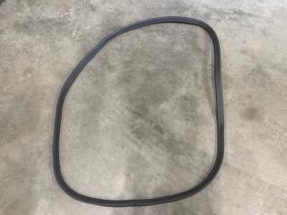 Уплотнитель проема двери передний BMW 540I 2020