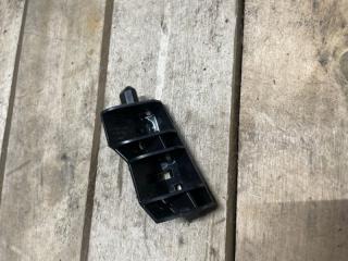 Фото запчасти кронштейн бампера передний левый Subaru Outback Б/У запчасть Запчасть кронштейн бампера передний левый Subaru Outback