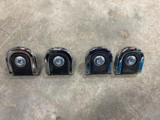 Фото запчасти крючок для вещей в багажник Land Rover Range Rover Velar 2020 Б/У запчасть Запчасть крючок для вещей в багажник Land Rover Range Rover Velar 2020