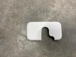 Фото запчасти накладка солнцезащитного козырька правая Land Rover Range Rover Velar 2020 Б/У запчасть Запчасть накладка солнцезащитного козырька правая Land Rover Range Rover Velar 2020