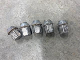 Фото запчасти болт колесный Land Rover Range Rover Velar 2020 Б/У запчасть Запчасть болт колесный Land Rover Range Rover Velar 2020