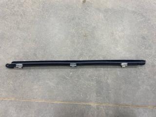 Запчасть уплотнитель стекла внутренний задний правый Toyota Camry 2014