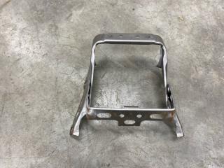 Запчасть кронштейн центральной консоли Toyota Camry 2014