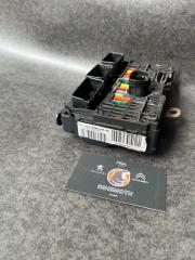 Блок предохранителей под капот Peugeot 307