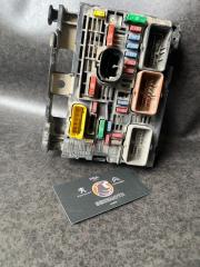 Блок предохранителей под капот Citroen Berlingo Б/У Блок предохранителей под капот Citroen Berlingo