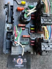 Блок предохранителей под капот Citroen C4 Grand Picasso Б/У Блок предохранителей под капот Citroen C4 Grand Picasso