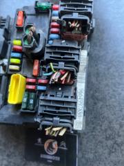 Блок предохранителей под капот Peugeot 207