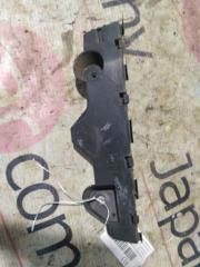 Запчасть кронштейн бампера передний правый Mazda 2 2007-2014