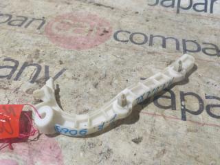 Запчасть кронштейн бампера передний правый Mitsubishi Outlander 2006-2012