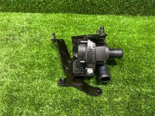 Помпа передняя Audi A6 C7 2011