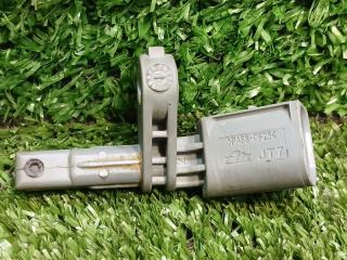 Запчасть датчик abs задний левый Audi Q3 2013